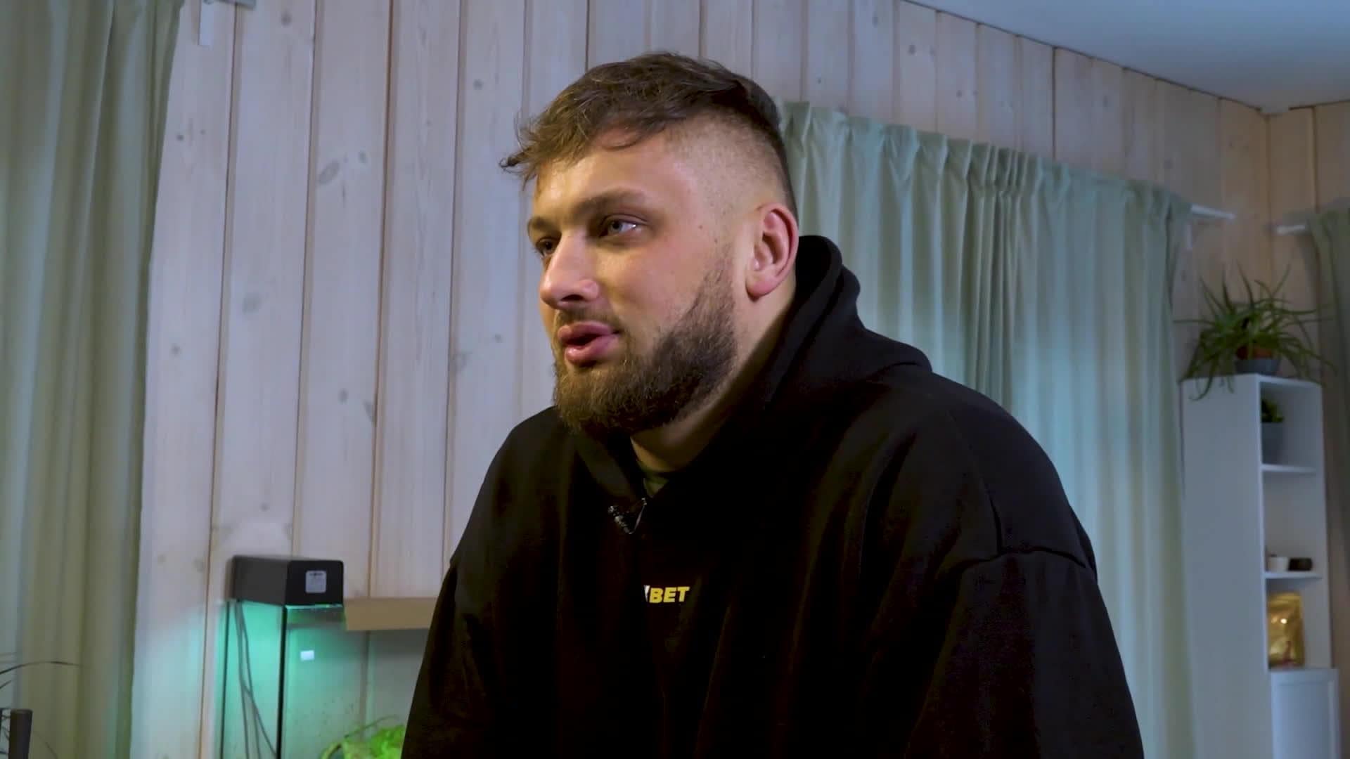 Slavenības. Bez filtra