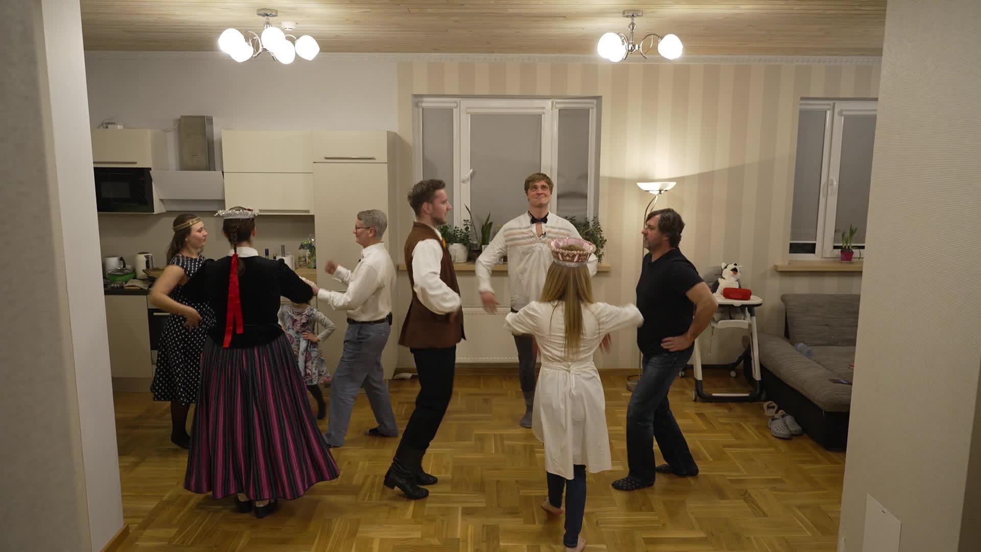 Vakariņš ar savējiem