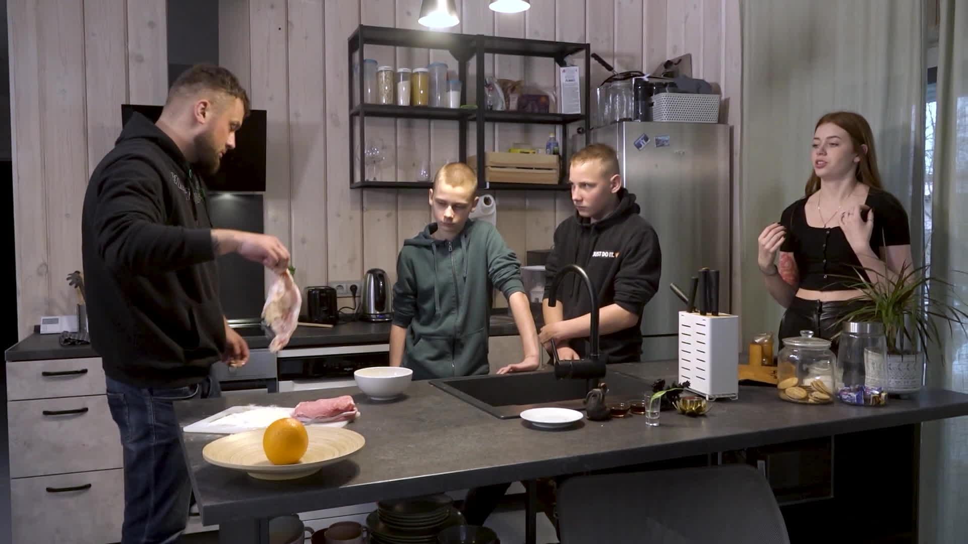 Slavenības. Bez filtra