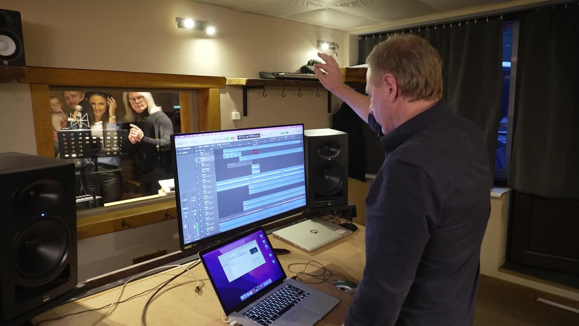 Vakariņš ar savējiem