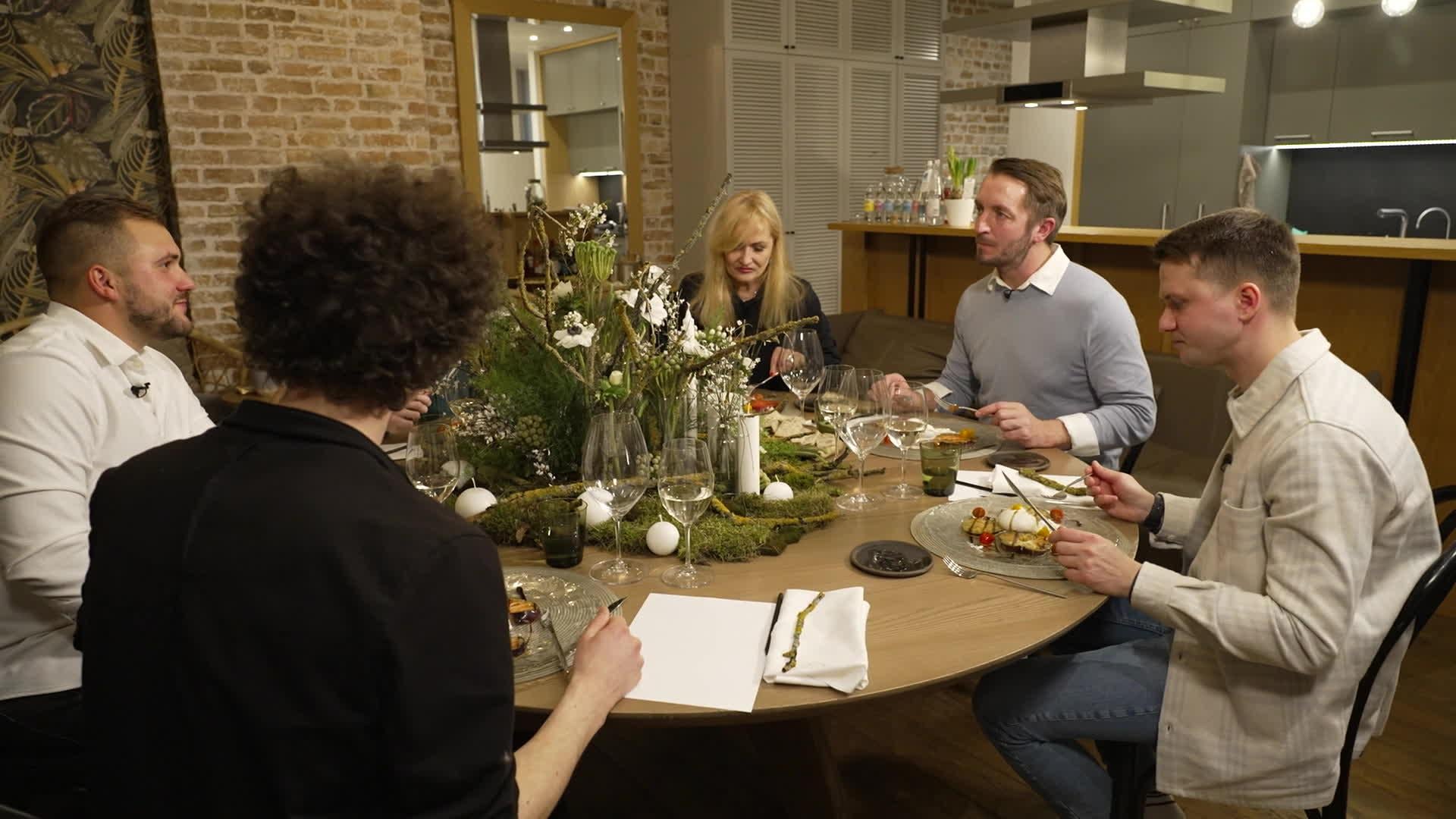 Vakariņš ar savējiem