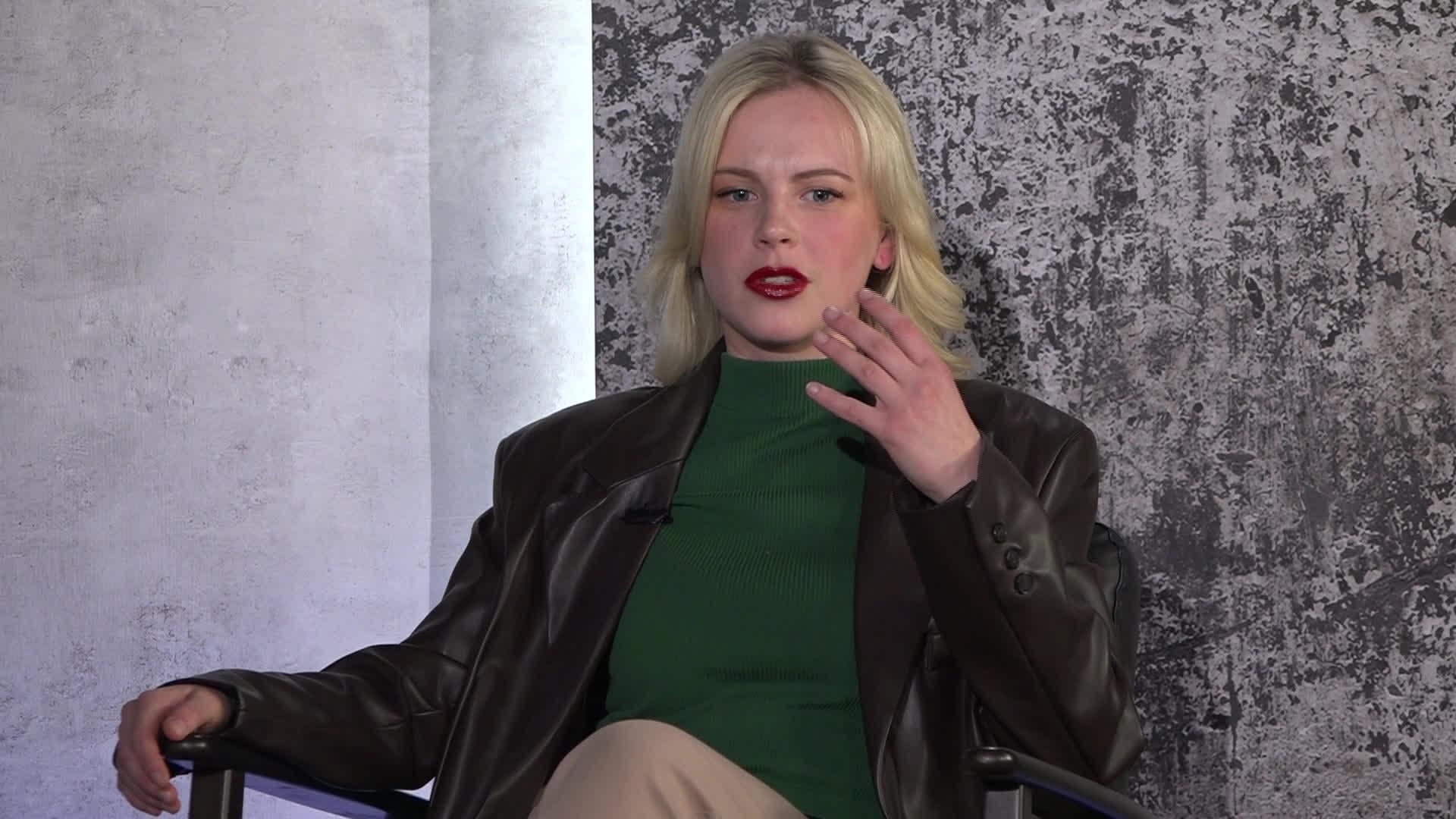 Kivičs. Tieši un atklāti