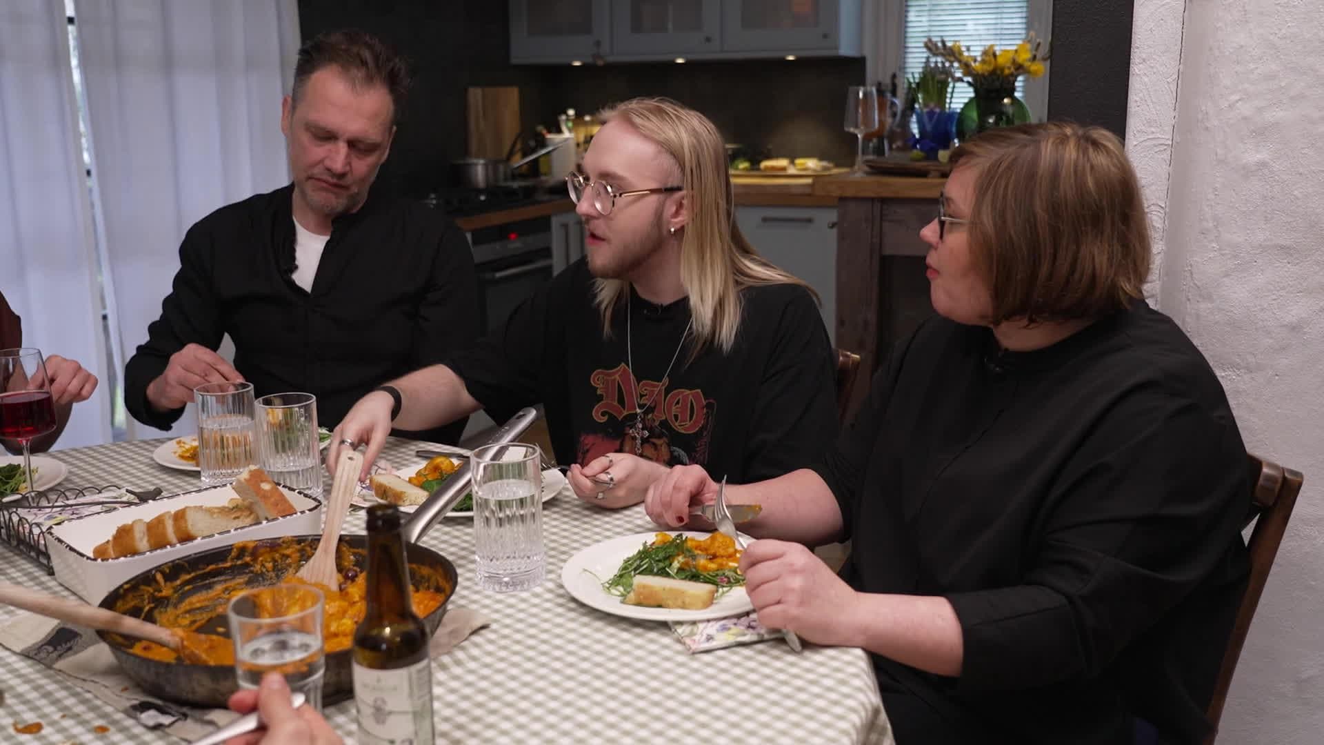 Vakariņš ar savējiem