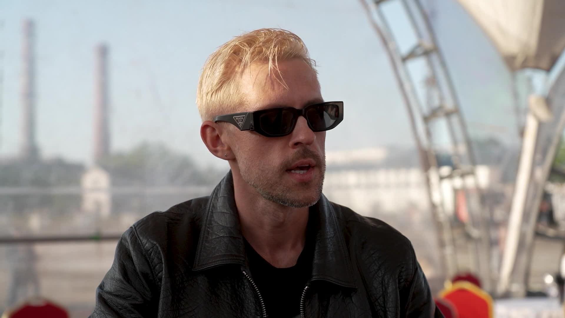 Slavenības. Bez filtra