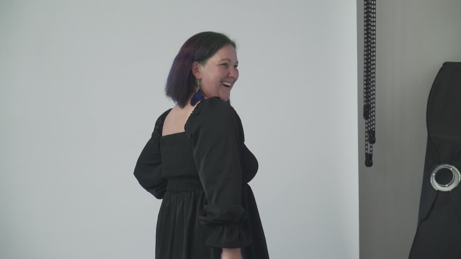 Caur ērkšķiem uz...