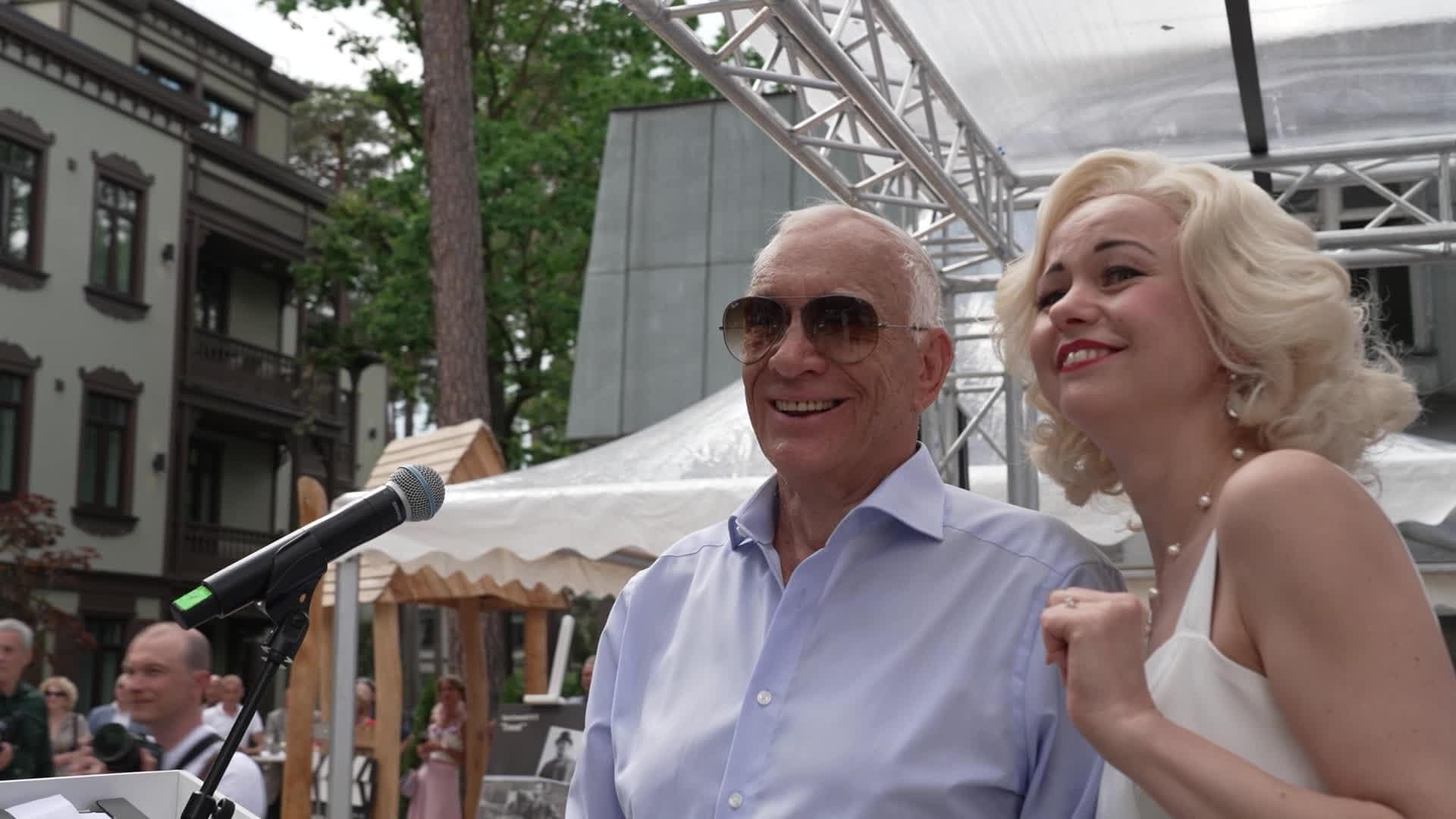 Slavenības. Bez filtra