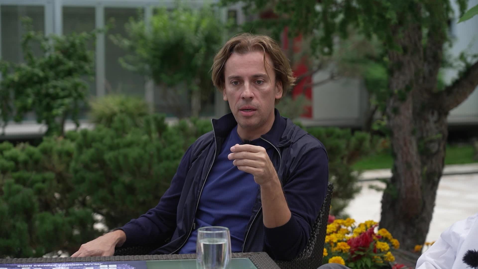 Slavenības. Bez filtra