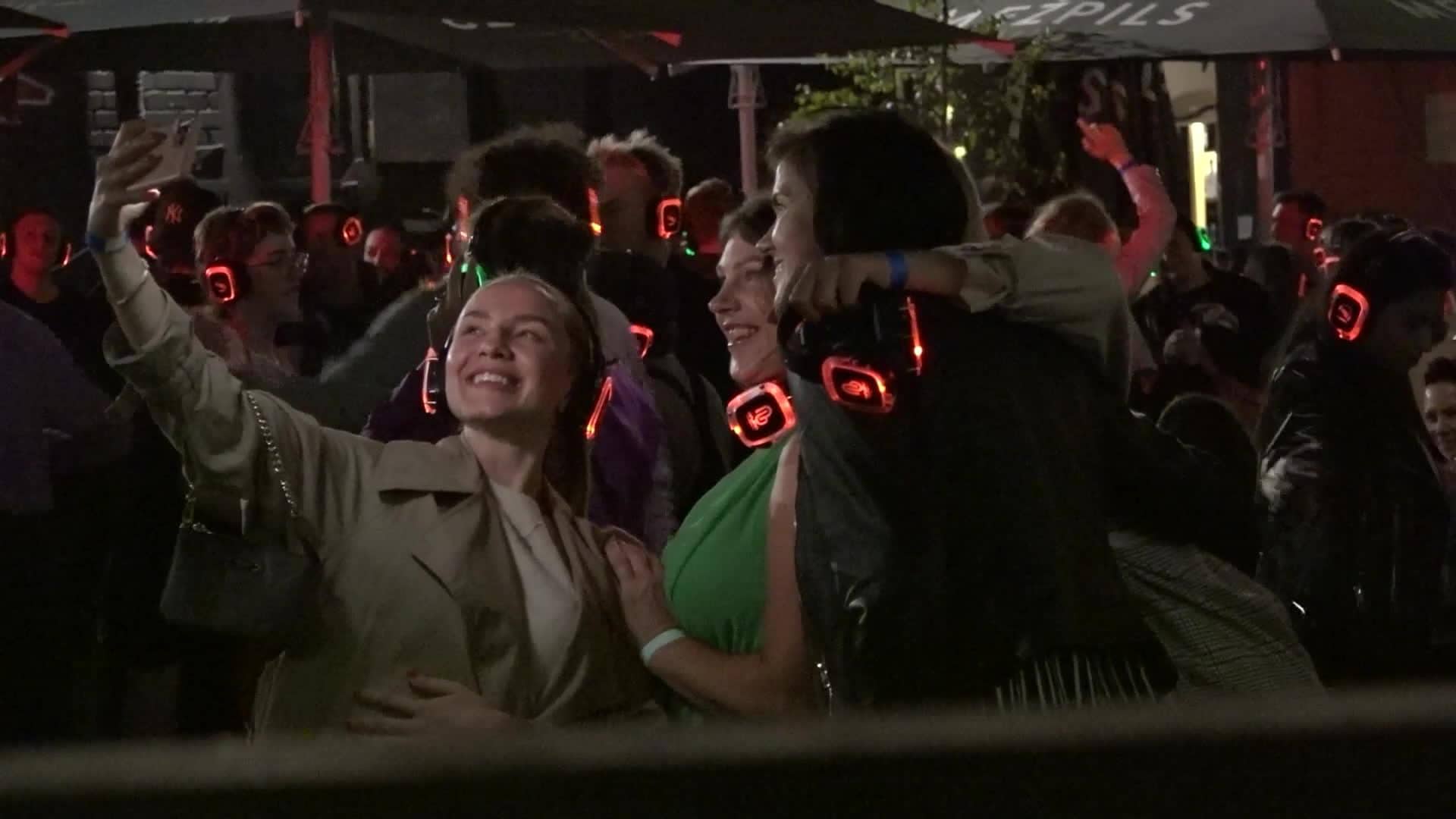 Slavenības. Bez filtra