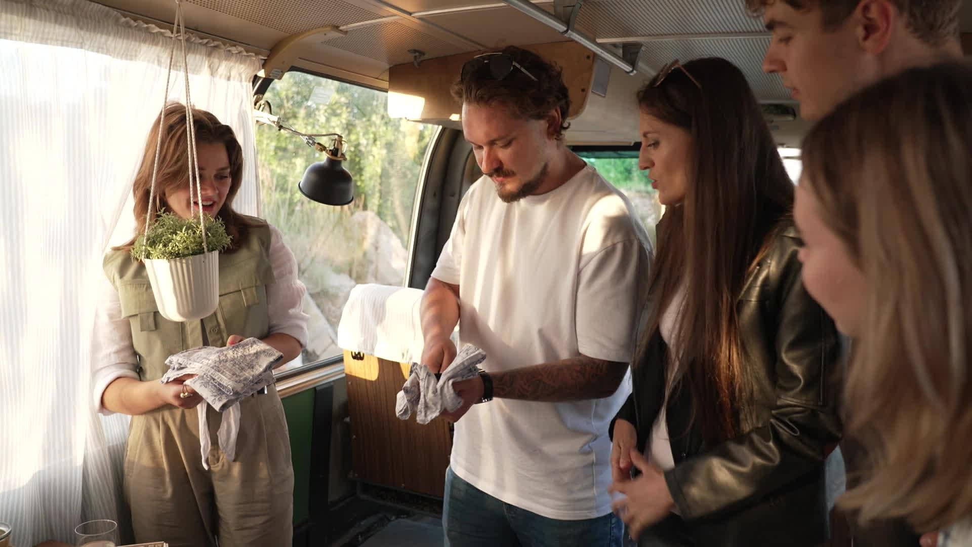 Vakariņš ar savējiem