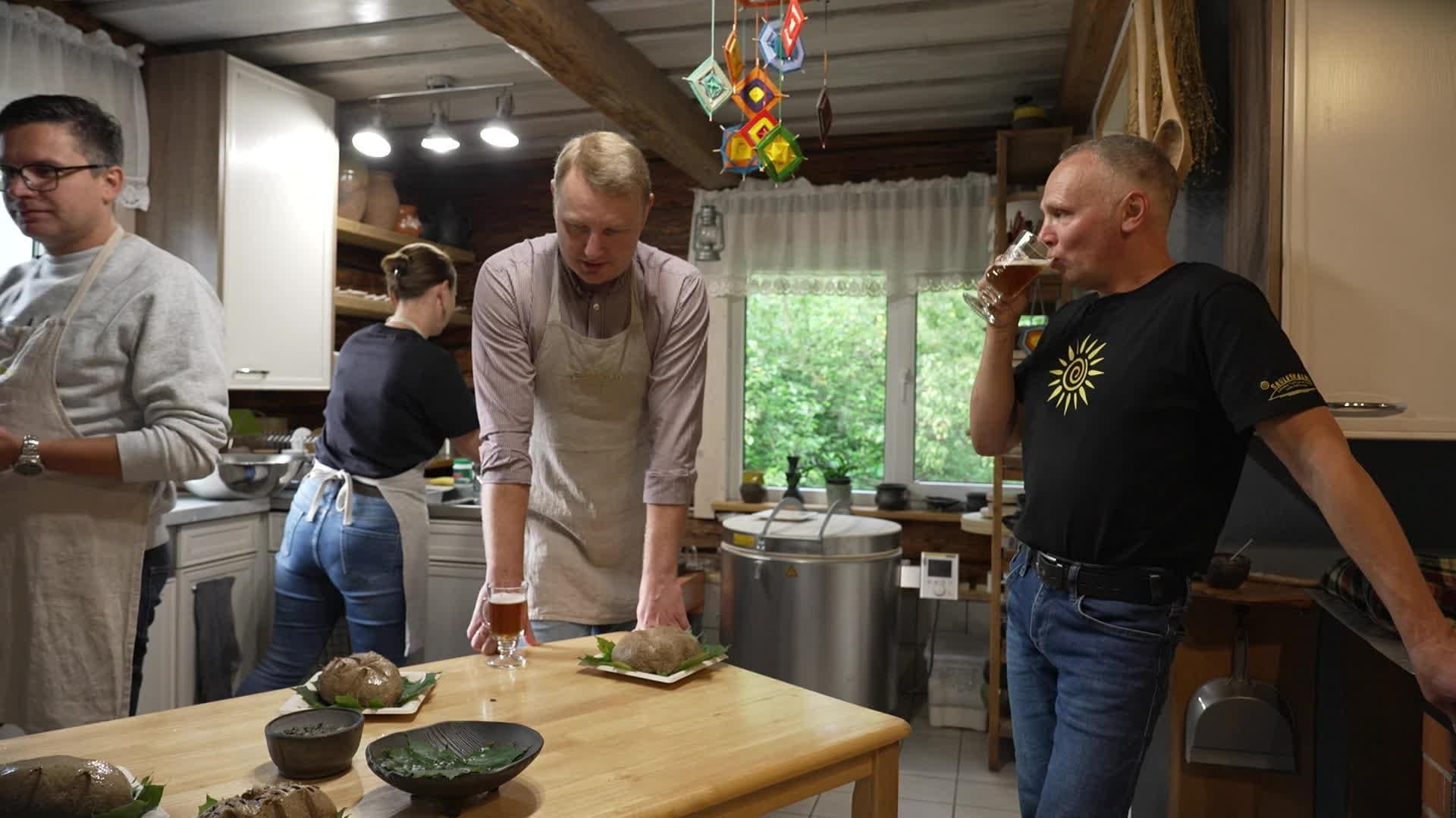 Vakariņš ar savējiem