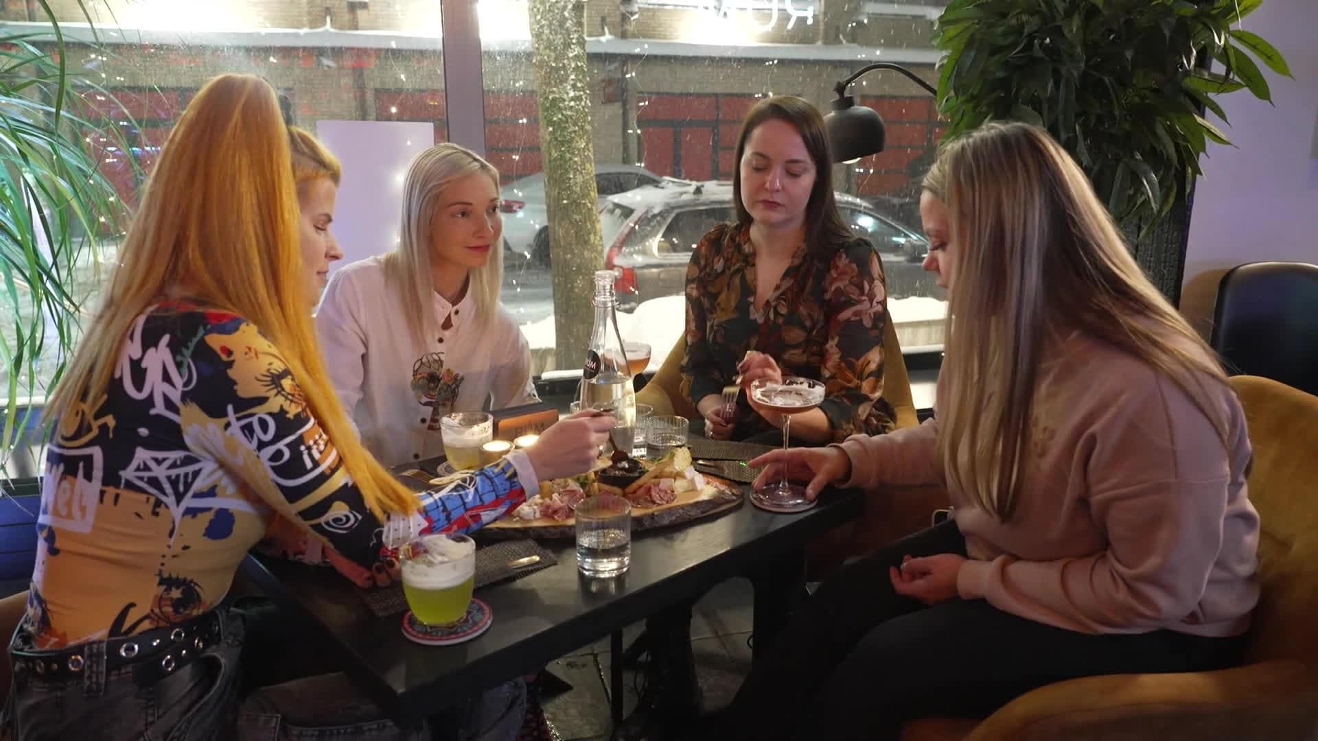 Slavenības. Bez filtra