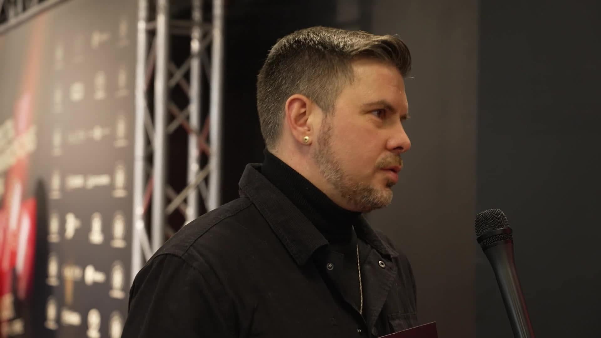 Slavenības. Bez filtra