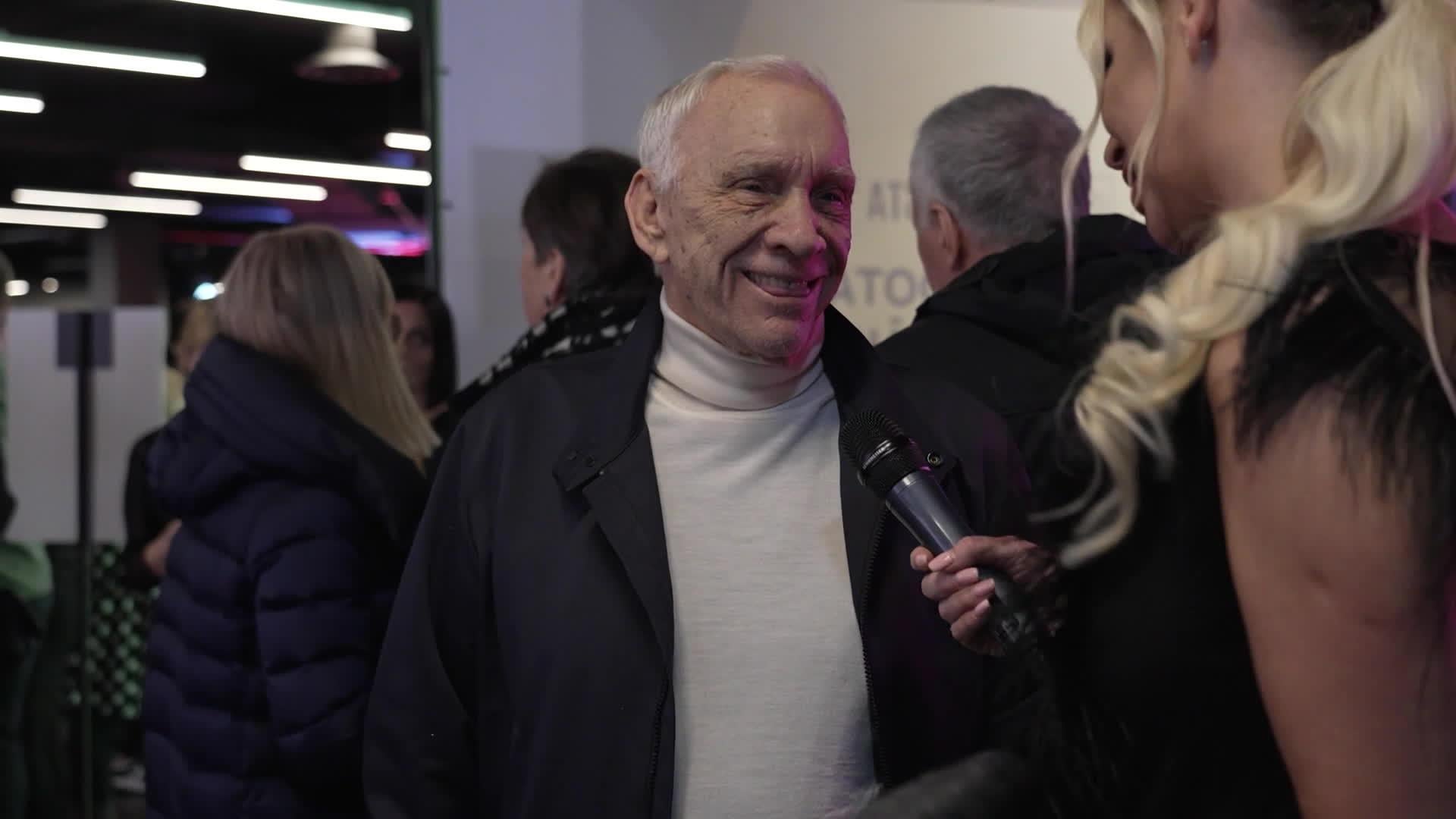 Slavenības. Bez filtra