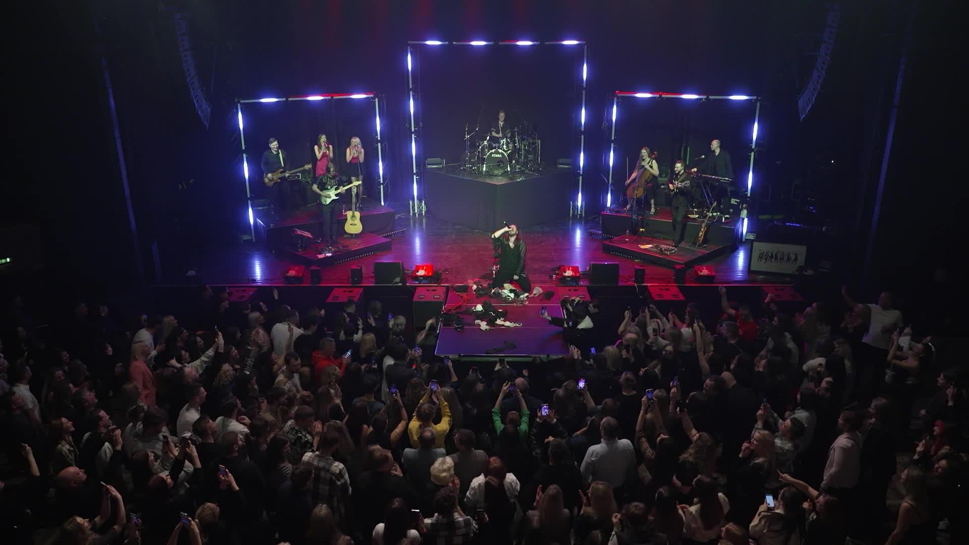 Slavenības. Bez filtra