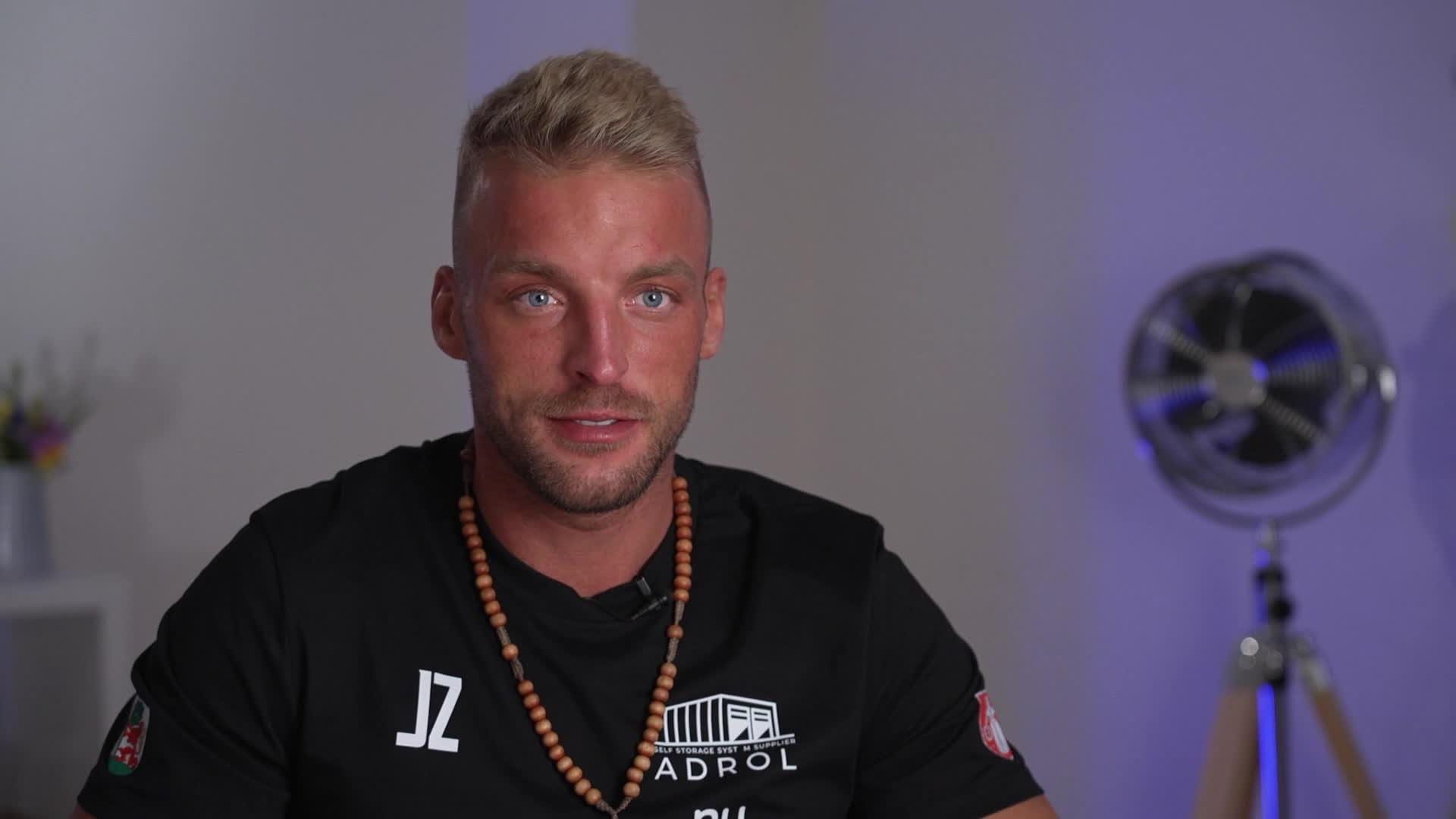 Slavenības. Bez filtra