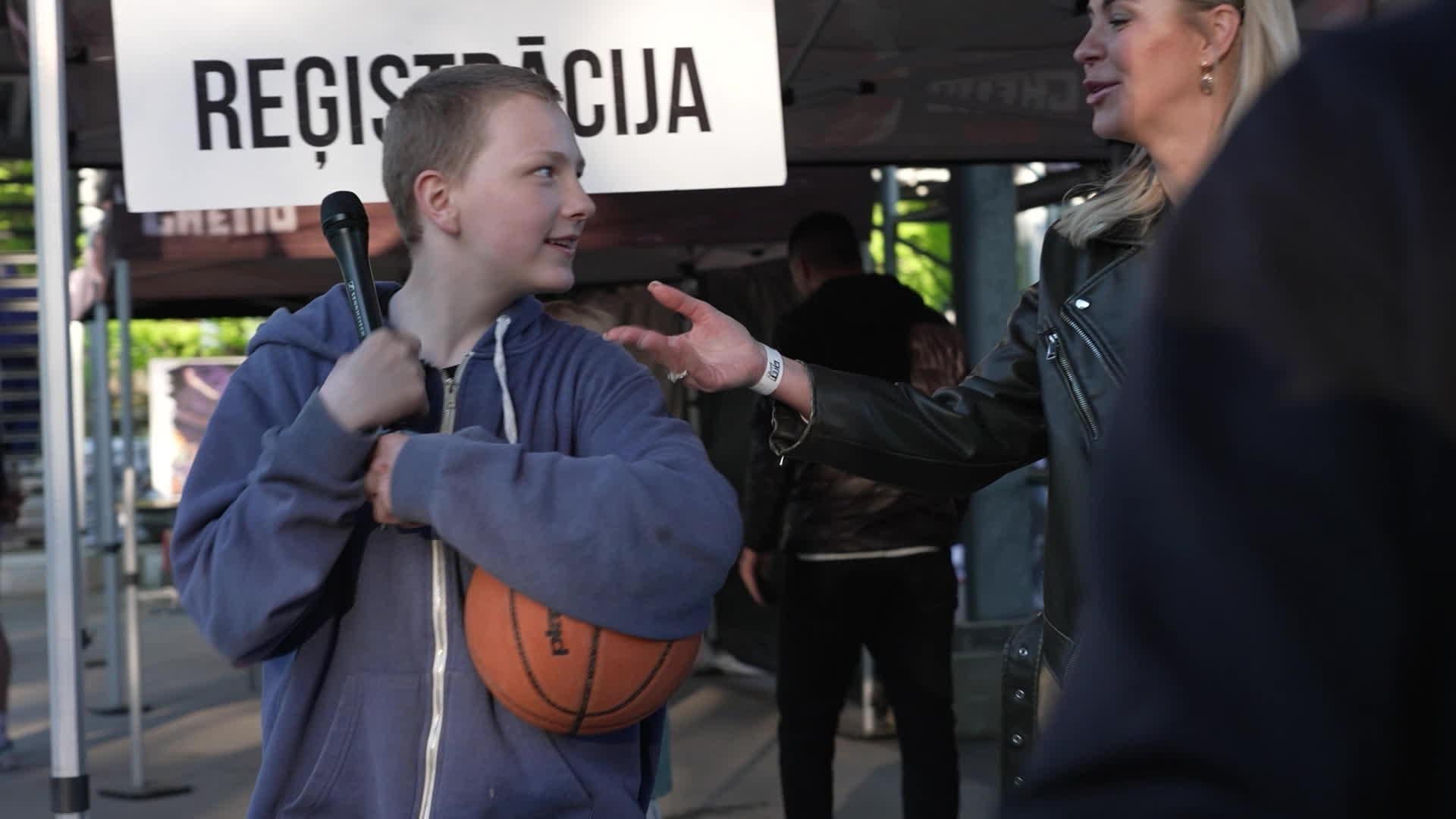 Slavenības. Bez filtra