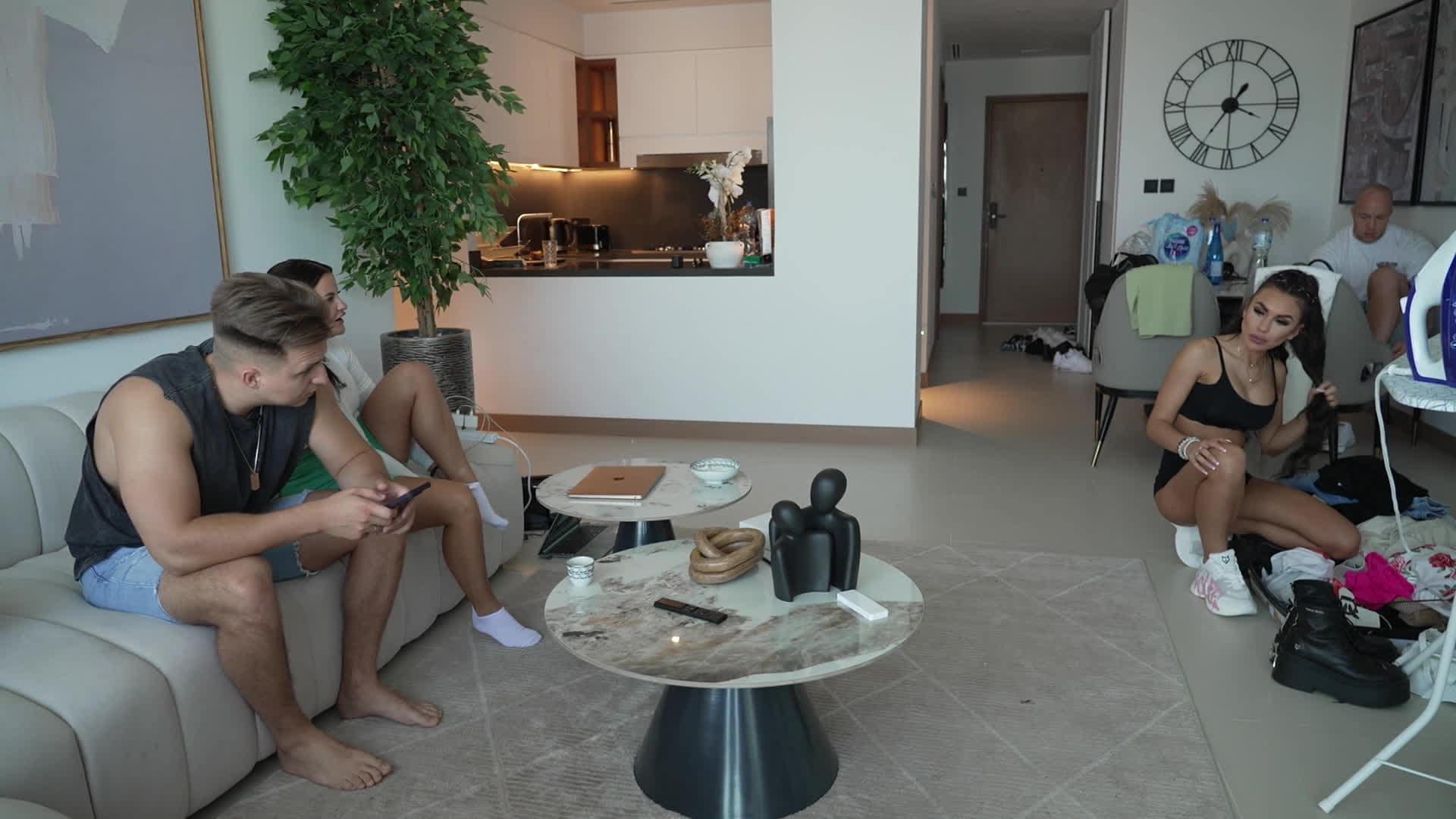 Slavenības. Bez filtra