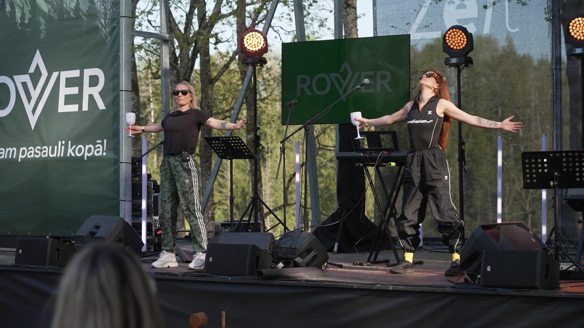 Slavenības. Bez filtra