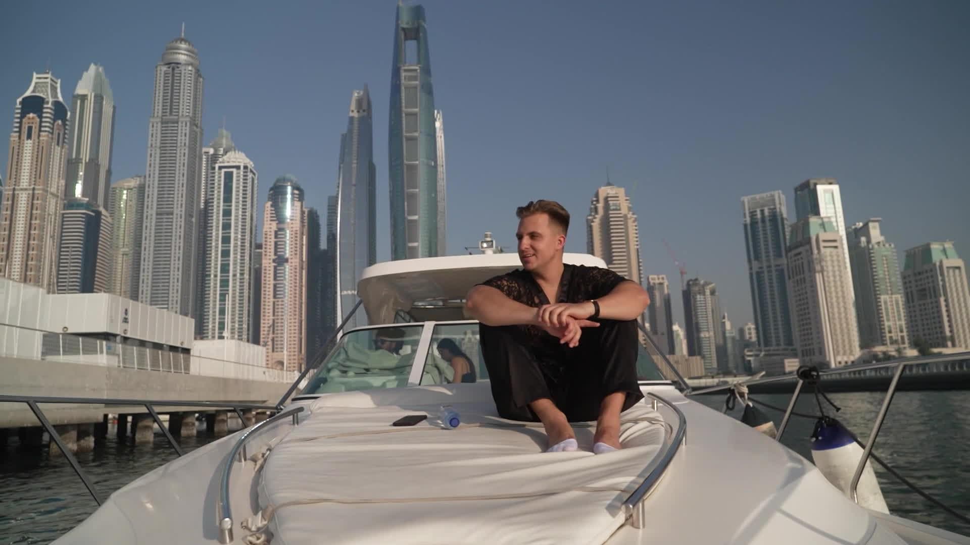 Slavenības. Bez filtra