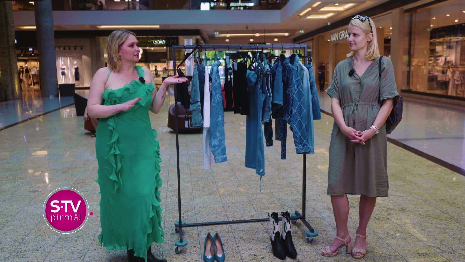 30 dienas svārkos un kleitās