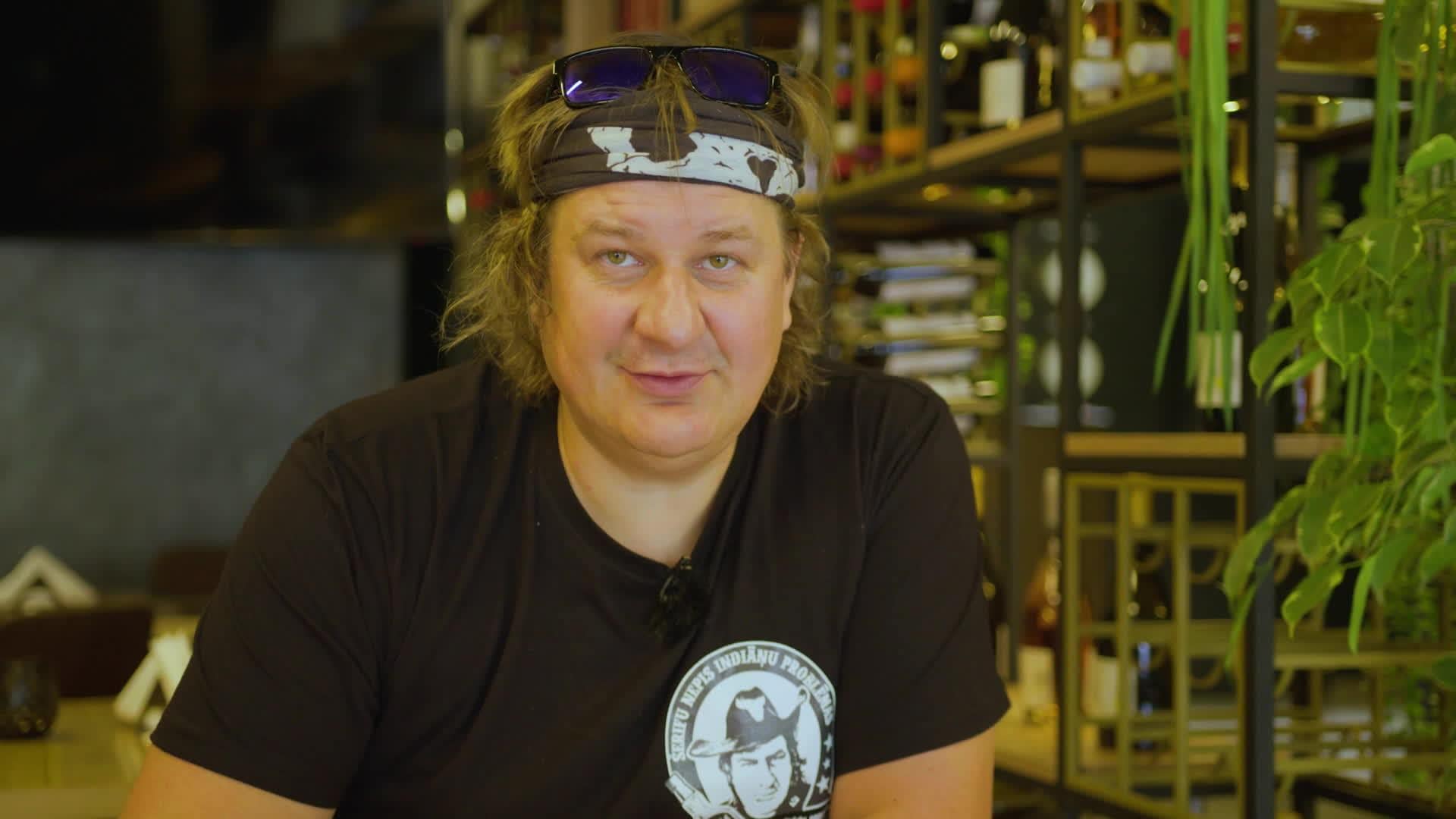 Tūrists ceļotāja gūstā