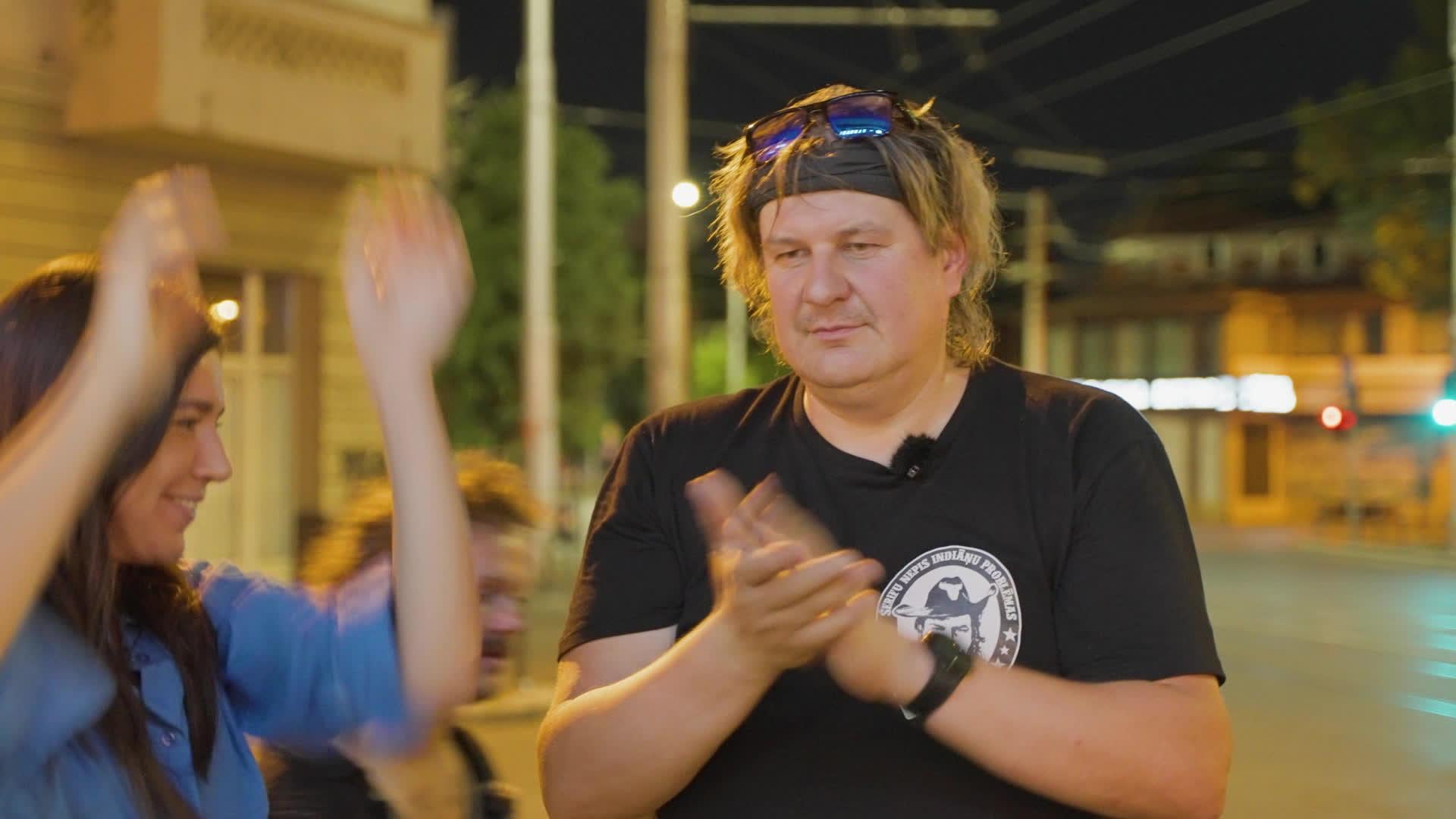 Tūrists ceļotāja gūstā