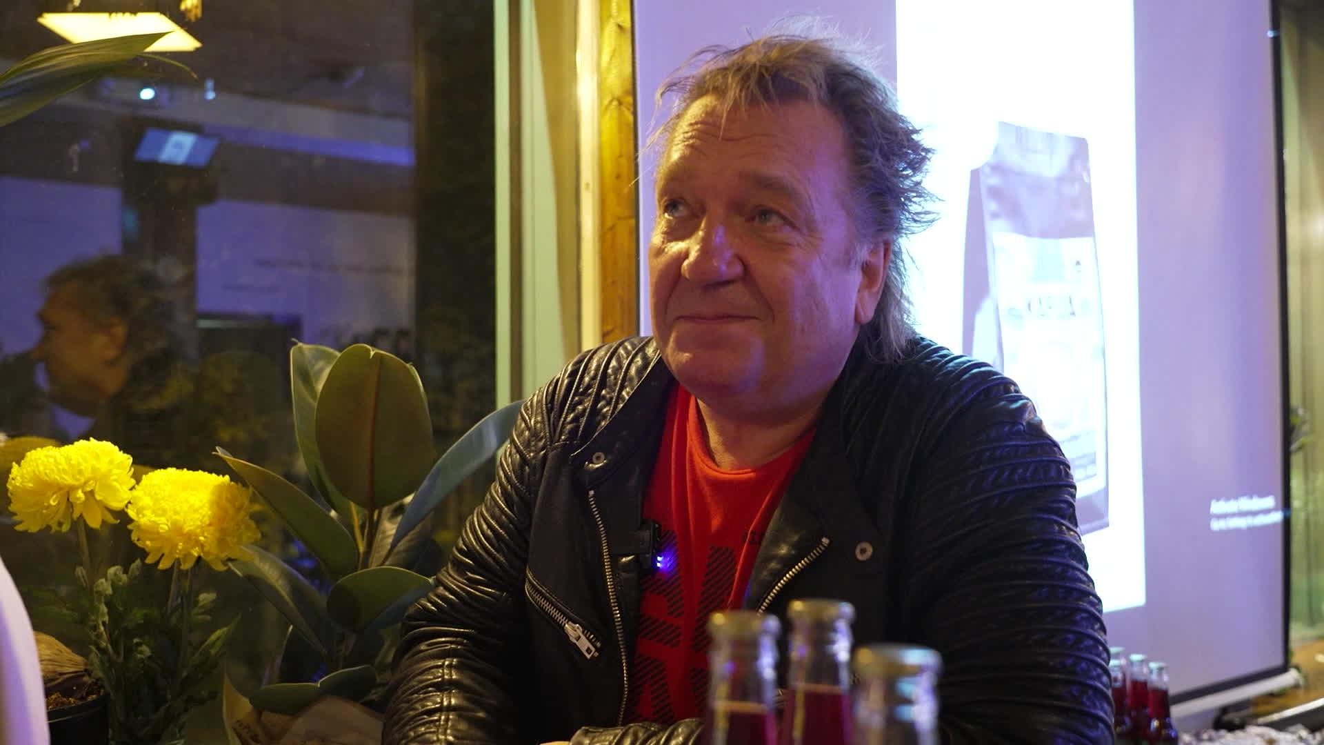 Slavenības. Bez filtra