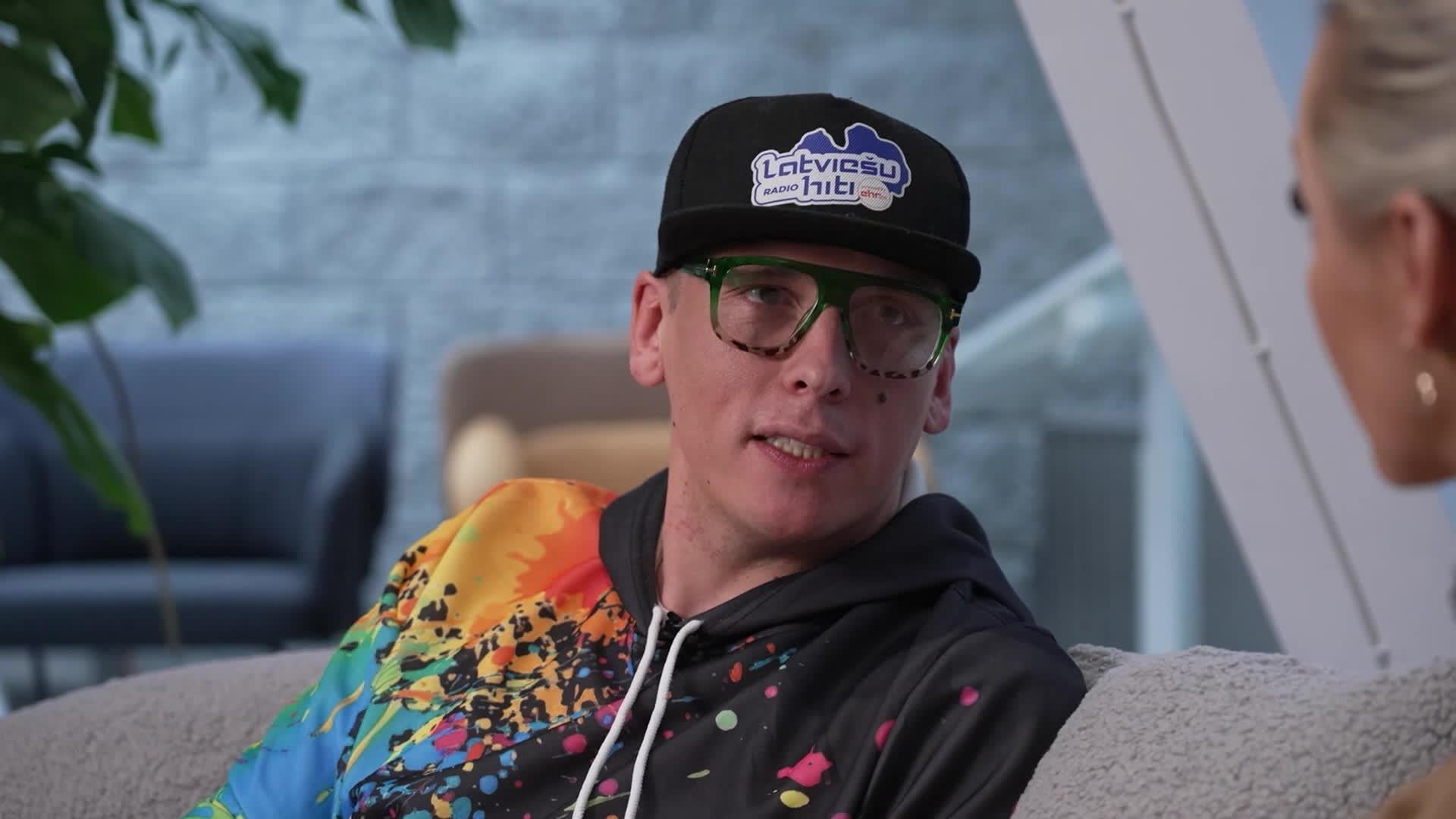 Slavenības. Bez filtra