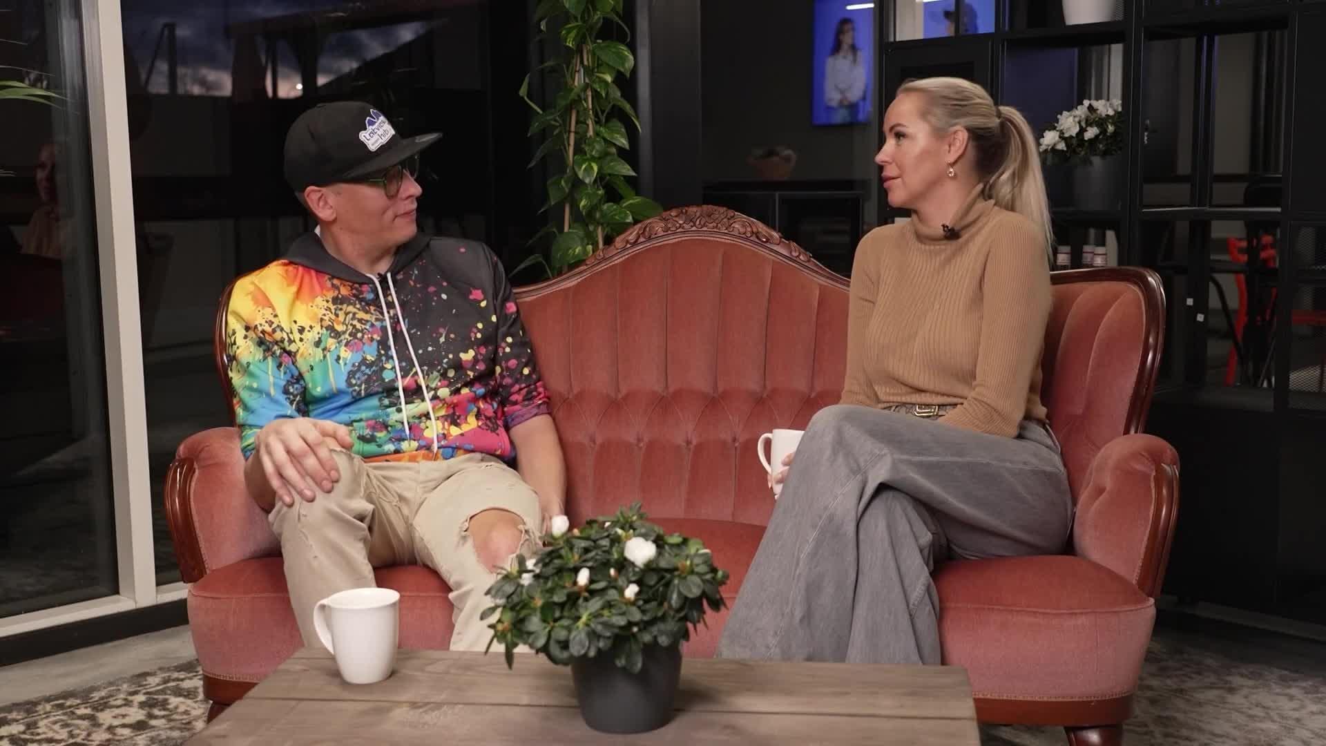 Slavenības. Bez filtra