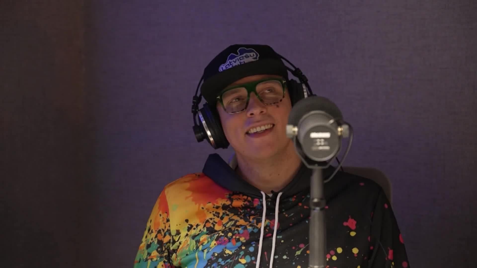 Slavenības. Bez filtra