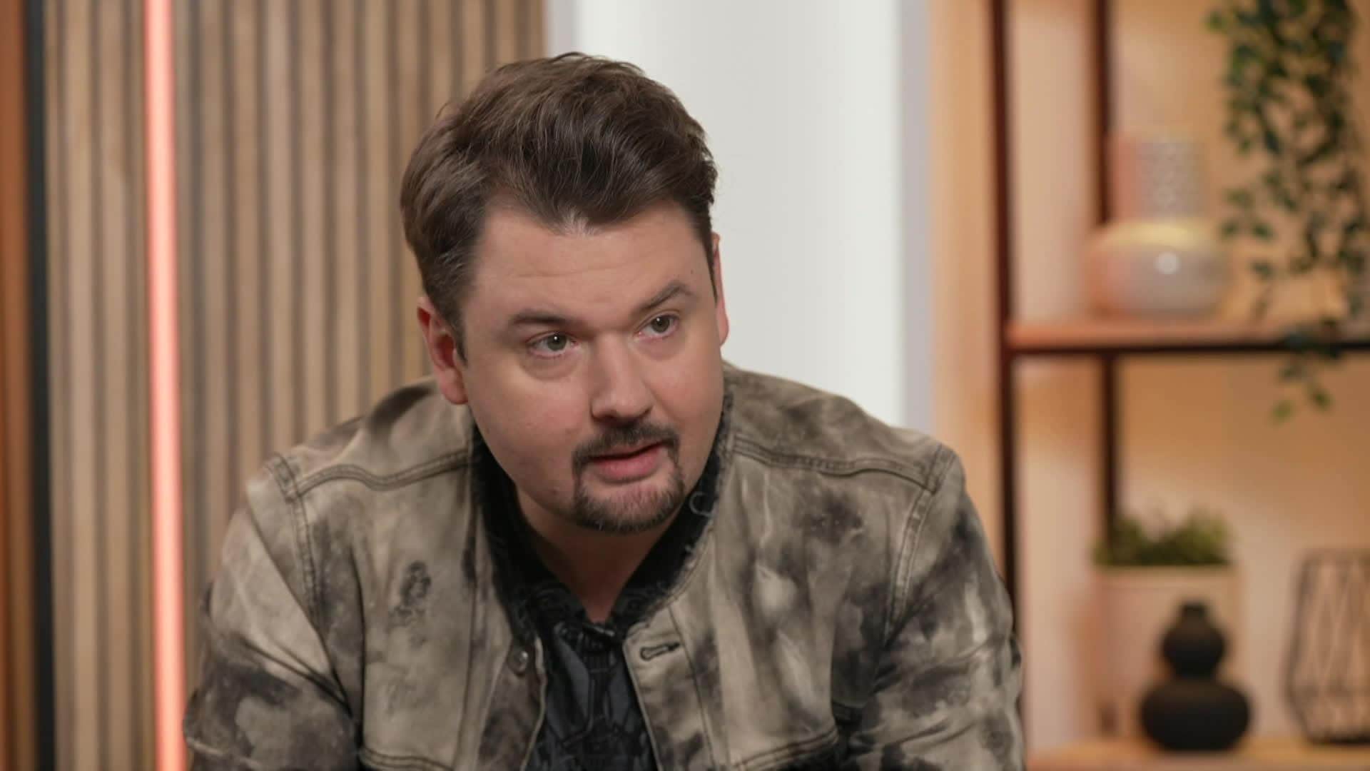Aina studijā!