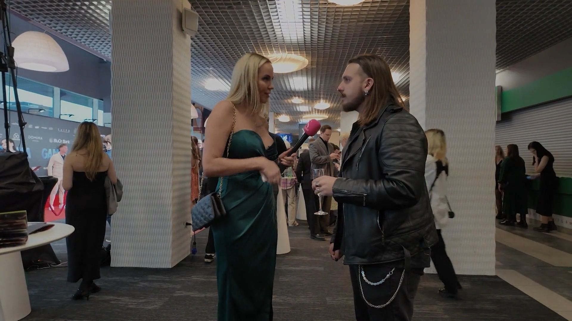 Slavenības. Bez filtra