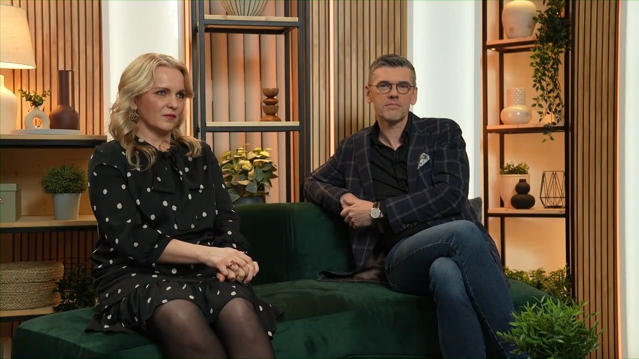 Aina studijā!