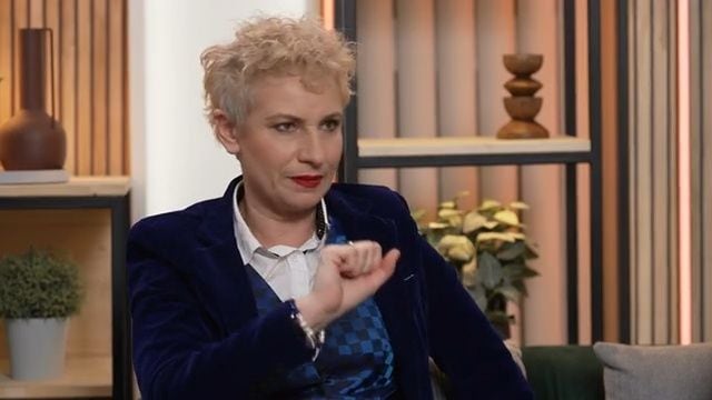 Aina studijā!