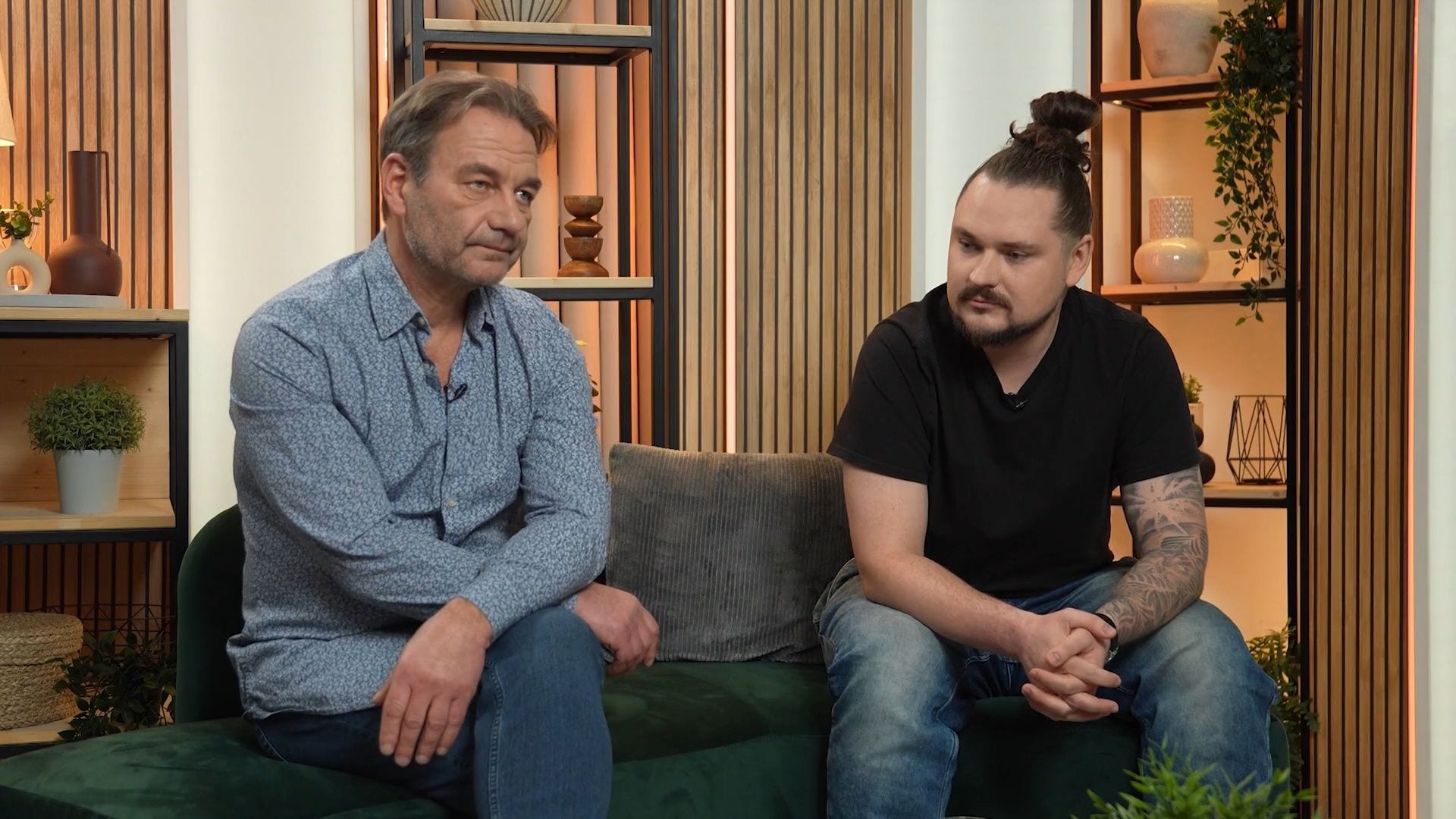 Aina studijā!